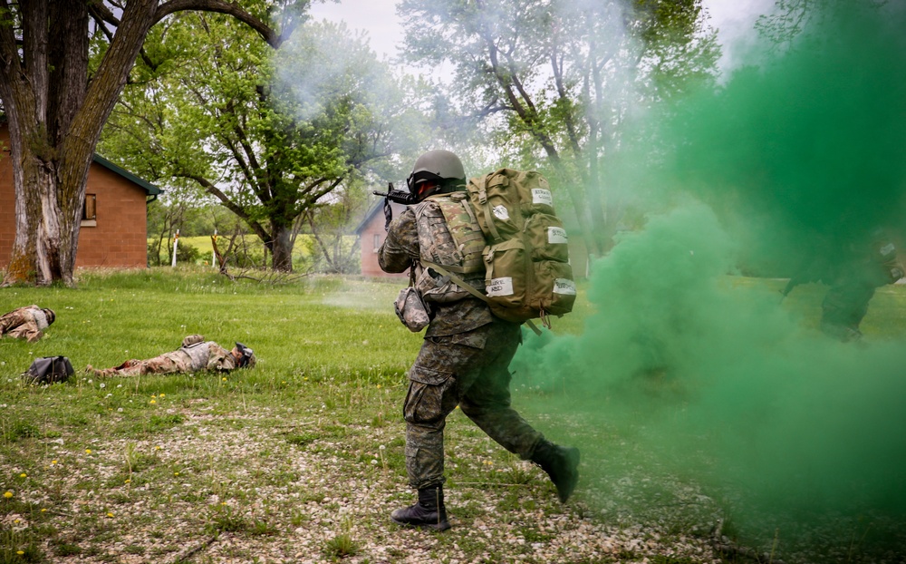 Kosovo troop trains at Iowa combat medic course