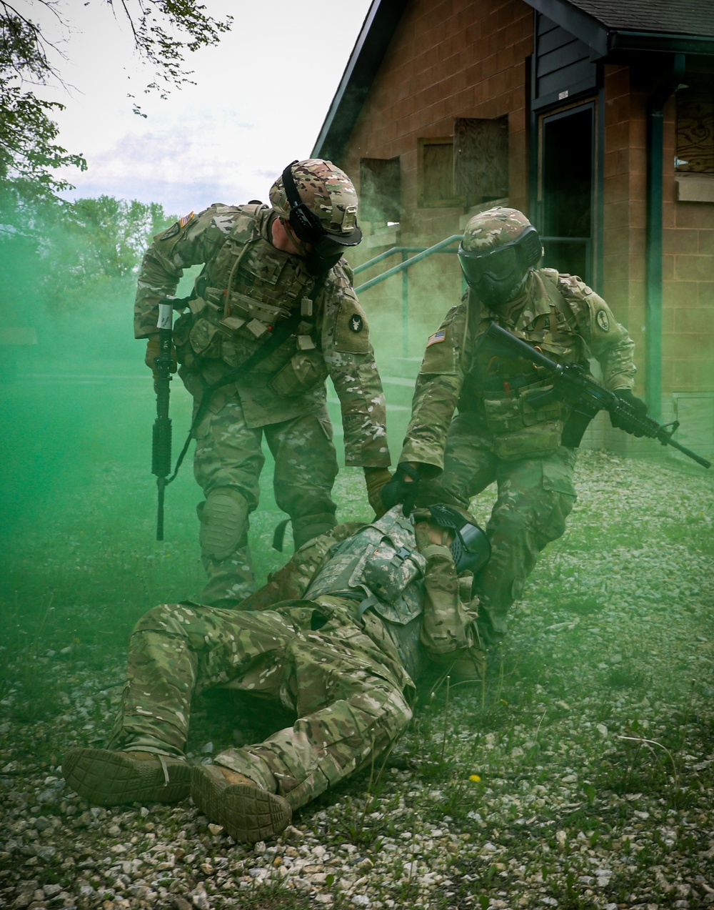 U.S. Soldiers train at Iowa combat medic course