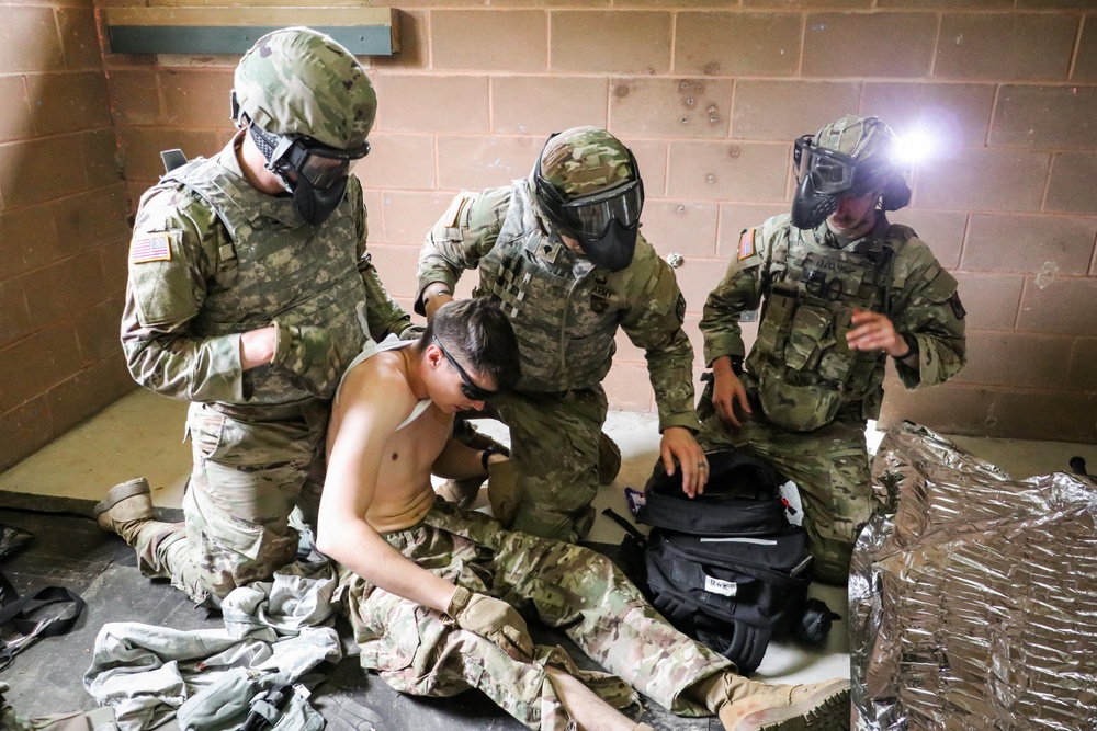 U.S. Soldiers train at Iowa combat medic course