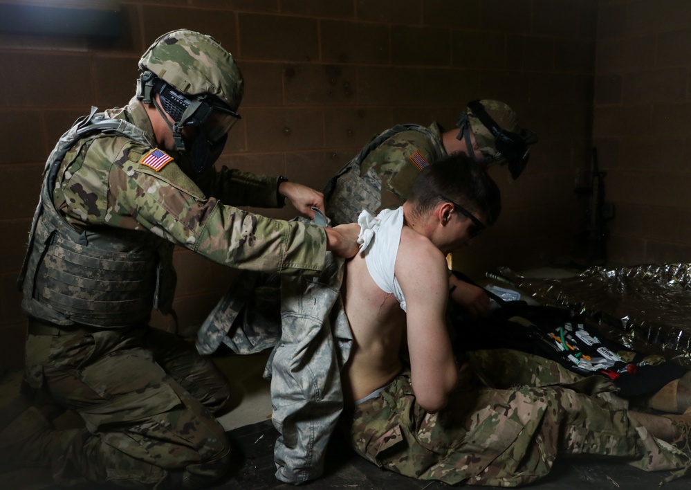 U.S. Soldiers train at Iowa combat medic course