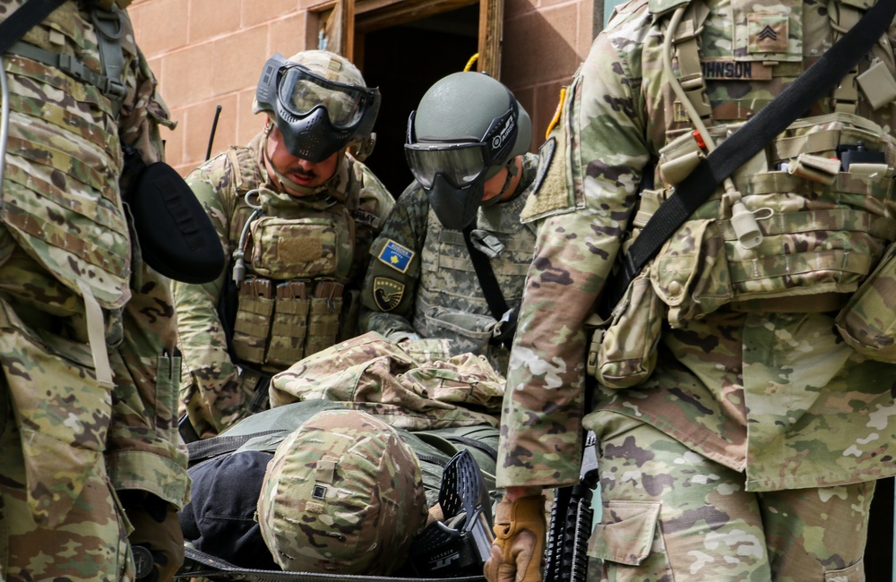 U.S., Kosovo troops train together at Iowa combat medic course