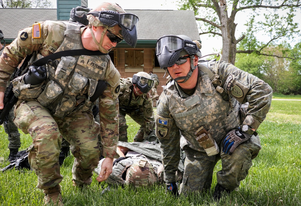 U.S., Kosovo troops train together at Iowa combat medic course