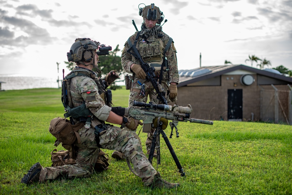 Joint forces train to fight at night