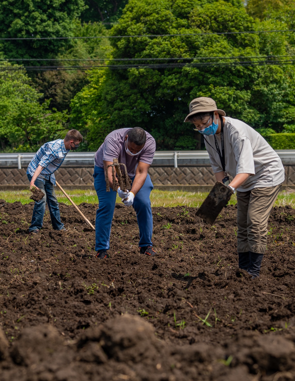 NAF Atsugi Sailors Volunteer in Ayase