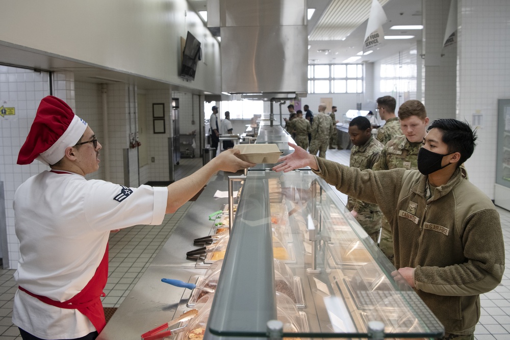 Yokota’s U.S., Japan DFAC team cooks up excellence