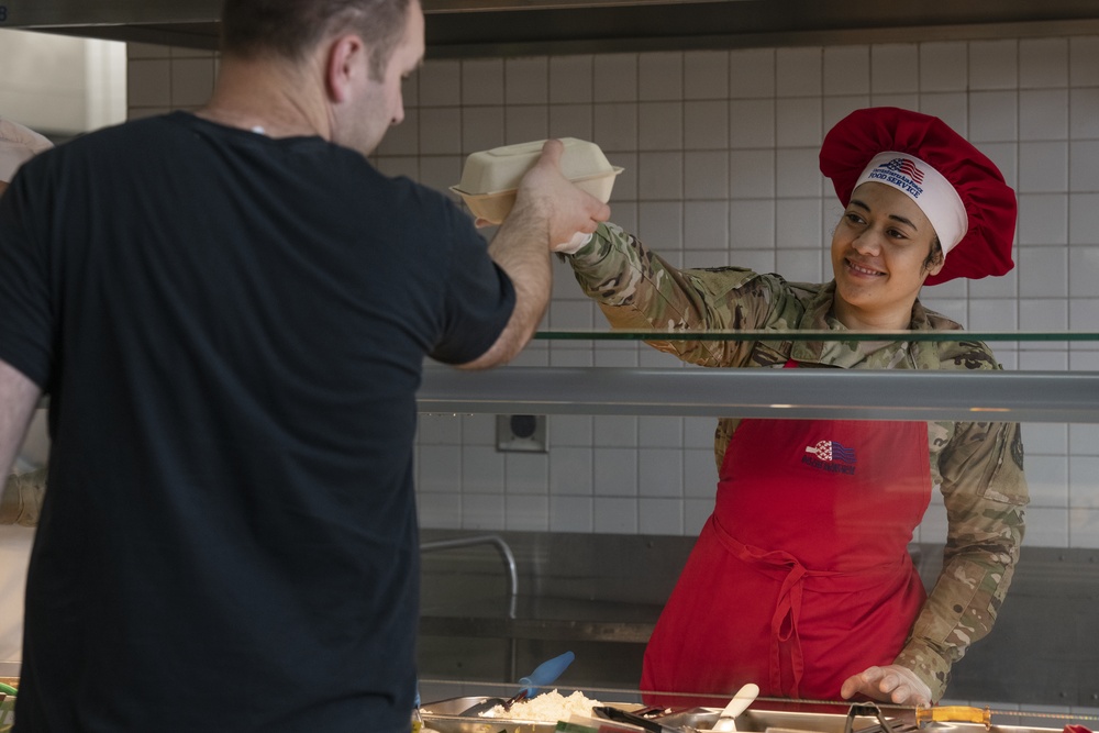 Yokota’s U.S., Japan DFAC team cooks up excellence