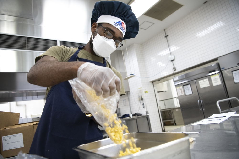 Yokota’s U.S., Japan DFAC team cooks up excellence