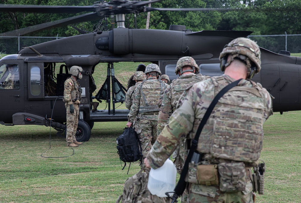 Army National Guard Soldiers compete for regional Best Warrior