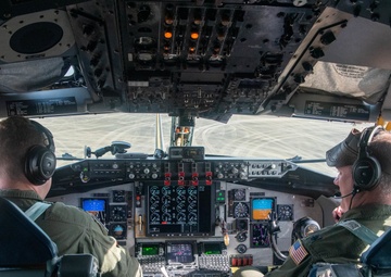 Aerial Refueling: Nomad Lightning