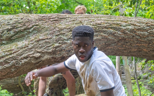 Midshipmen Participate in Sea Trials