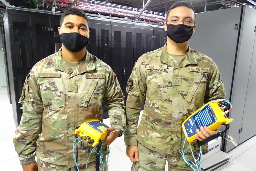 30th SCS pairs with ANG electronics experts to shore up comms systems in CFSCC’s new HQ building