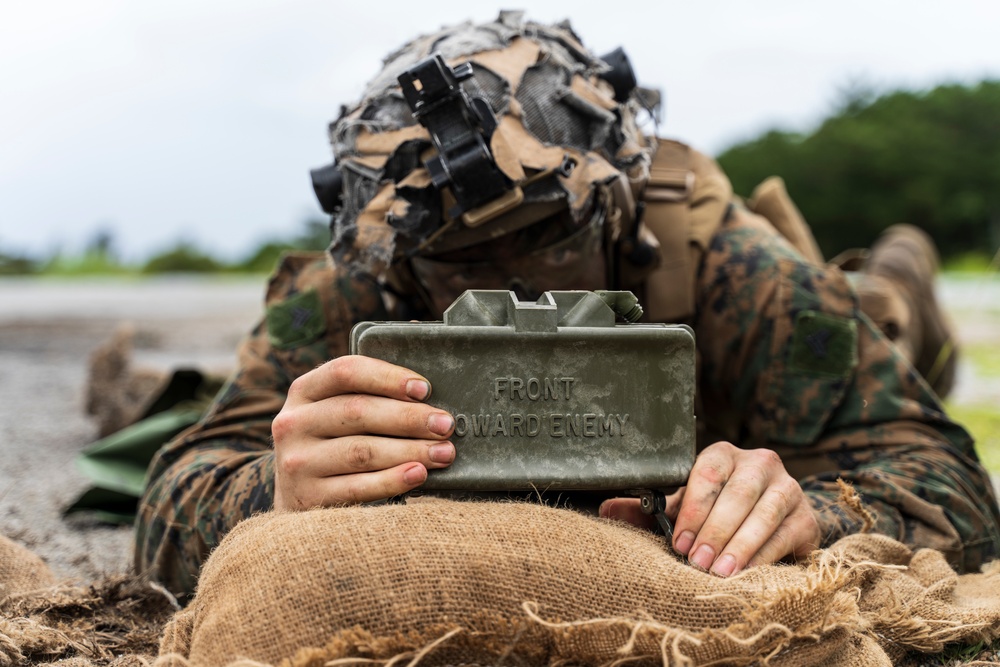 3/2 Combat Engineers conduct a live fire range