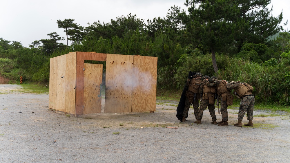 3/2 Combat Engineers conduct a live fire range