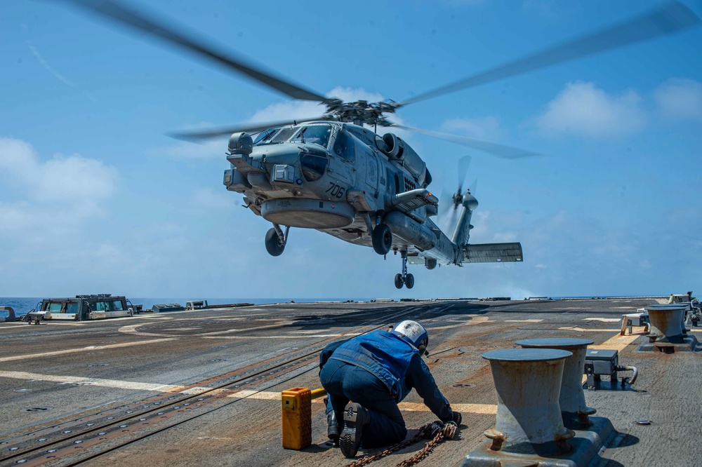 USS Jason Dunham (DDG 109) Conducts Flight Operations