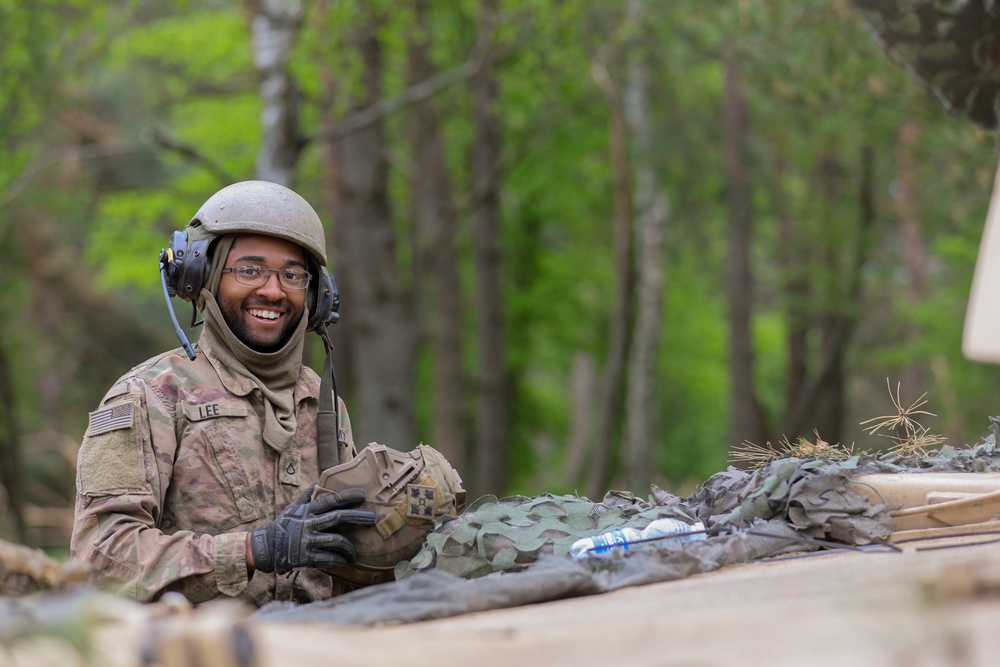 Polish and U.S. Soldiers Stage Vehicles Ahead of Multinational FTX