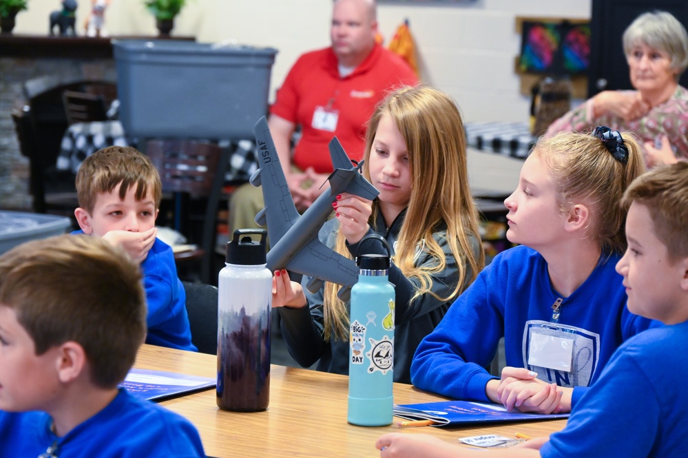 Tinker employees teach students about STEM career opportunities at STARBASE Oklahoma