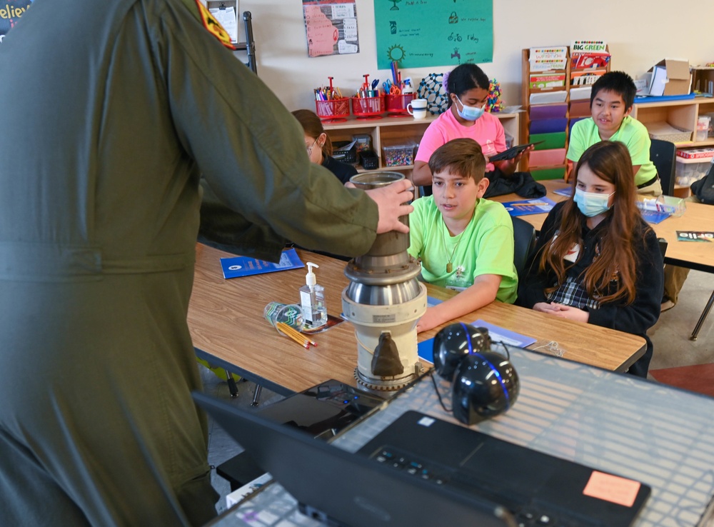 Tinker employees teach students about STEM career opportunities at STARBASE Oklahoma
