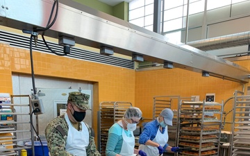 Sailors Volunteer at Local Food Pantry for Navy Week Richmond