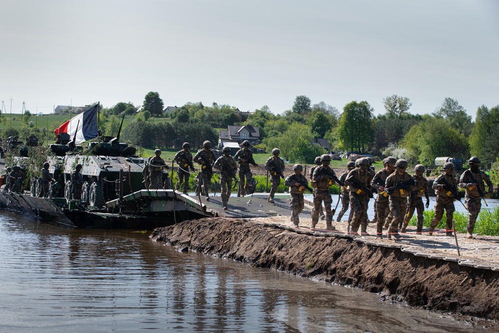 NATO Allies Complete Historic Wet-Gap Crossing