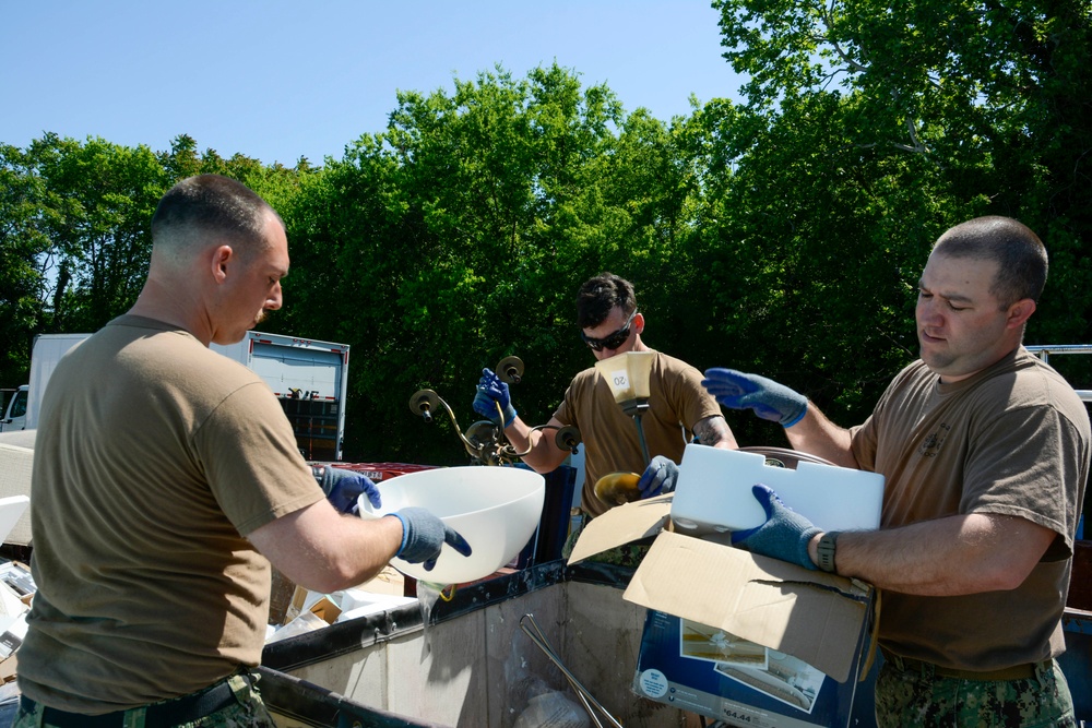 Navy Week Richmond Sailors Volunteer with Habitat for Humanity