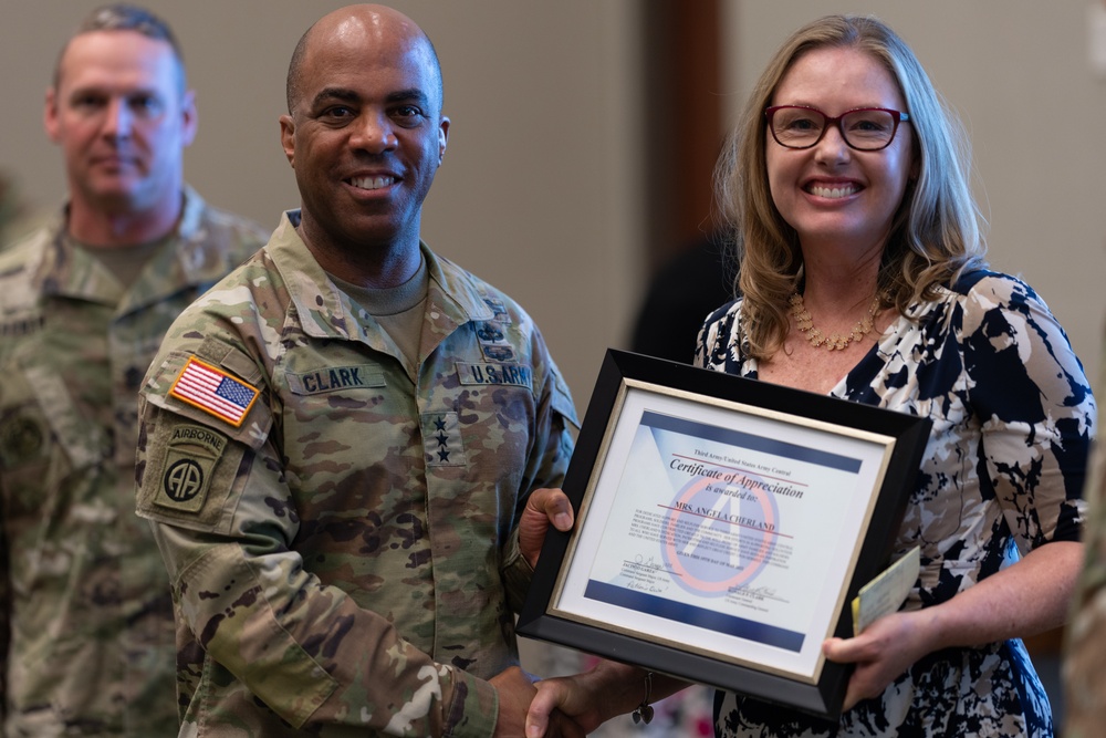 U.S. Army Central Hosts Annual Volunteer Appreciation Ceremony