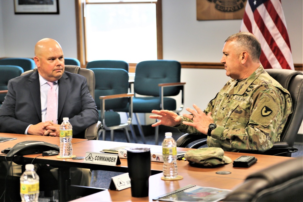 Army Reserve leader visits Fort McCoy; learns more about installation, workforce