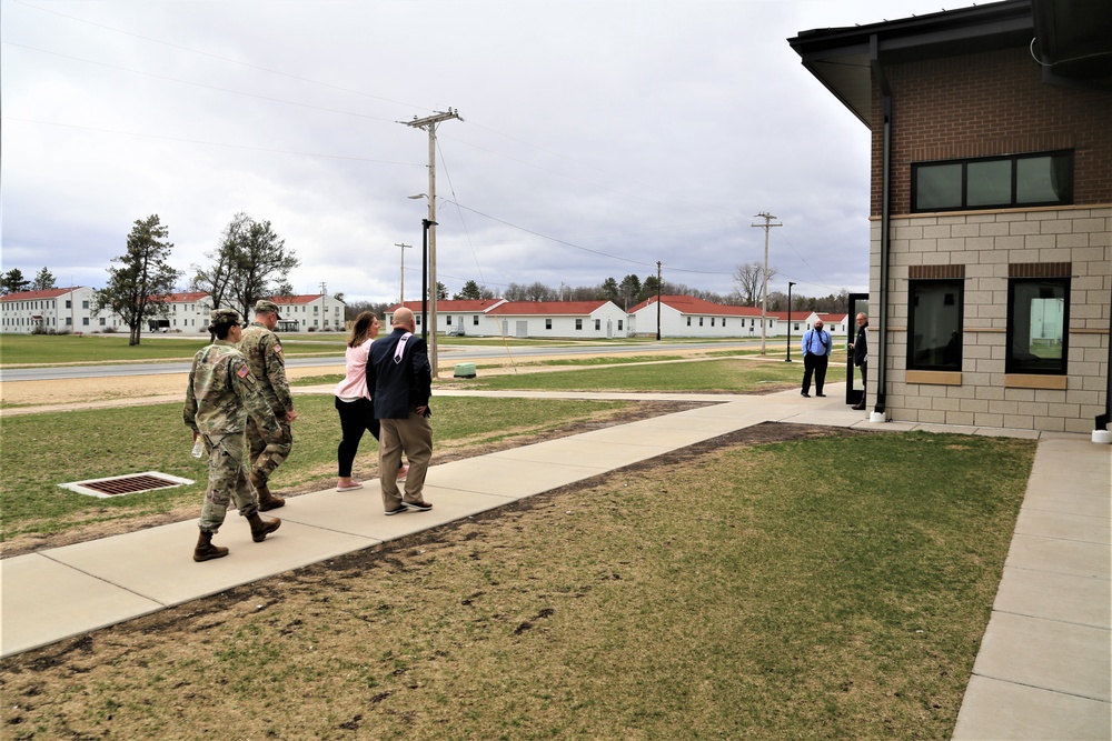 Army Reserve leader visits Fort McCoy; learns more about installation, workforce