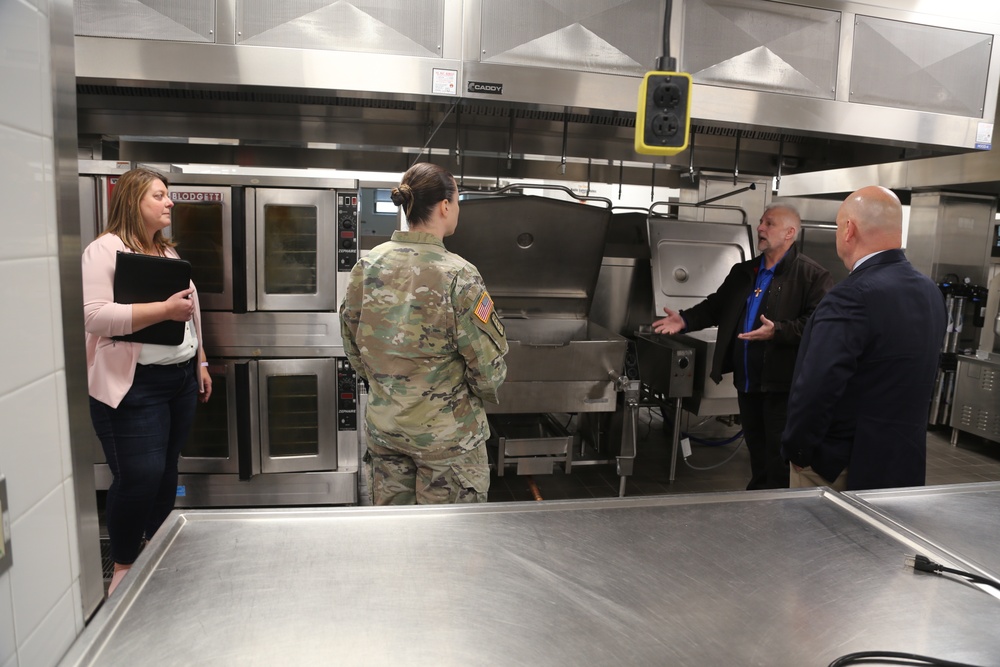 Army Reserve leader visits Fort McCoy; learns more about installation, workforce