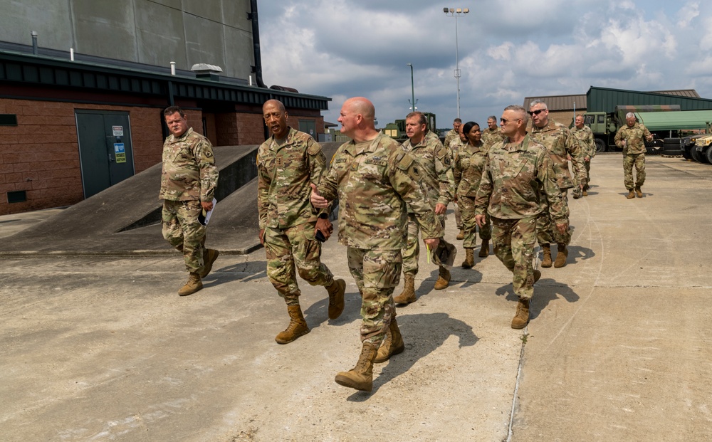 Dvids - Images - Ltg Hamilton Visits Mississippi [image 8 Of 10]