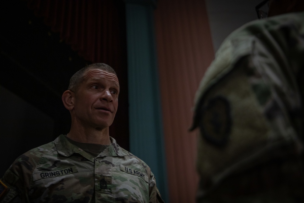 SMA visits 25th Infantry Division