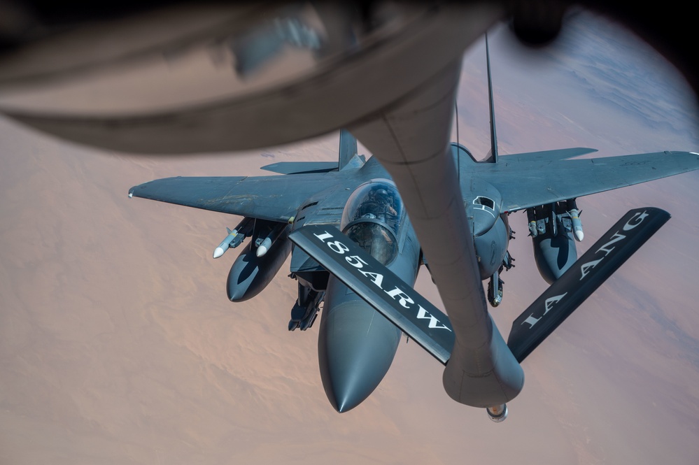 U.S. Air Force KC-135 refuels F-15s