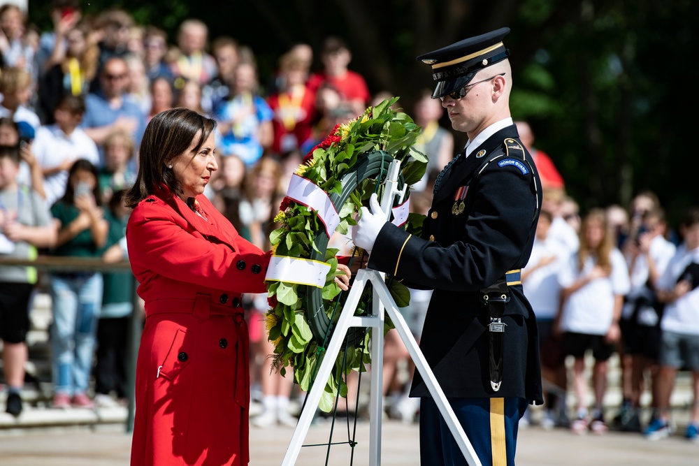 Spanish Minister of Defense Margarita Robles Participates in a Public Wreath-Laying Ceremony at the Tomb of the Unknown Soldier