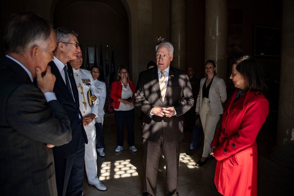 Spanish Minister of Defense Margarita Robles Participates in a Public Wreath-Laying Ceremony at the Tomb of the Unknown Soldier