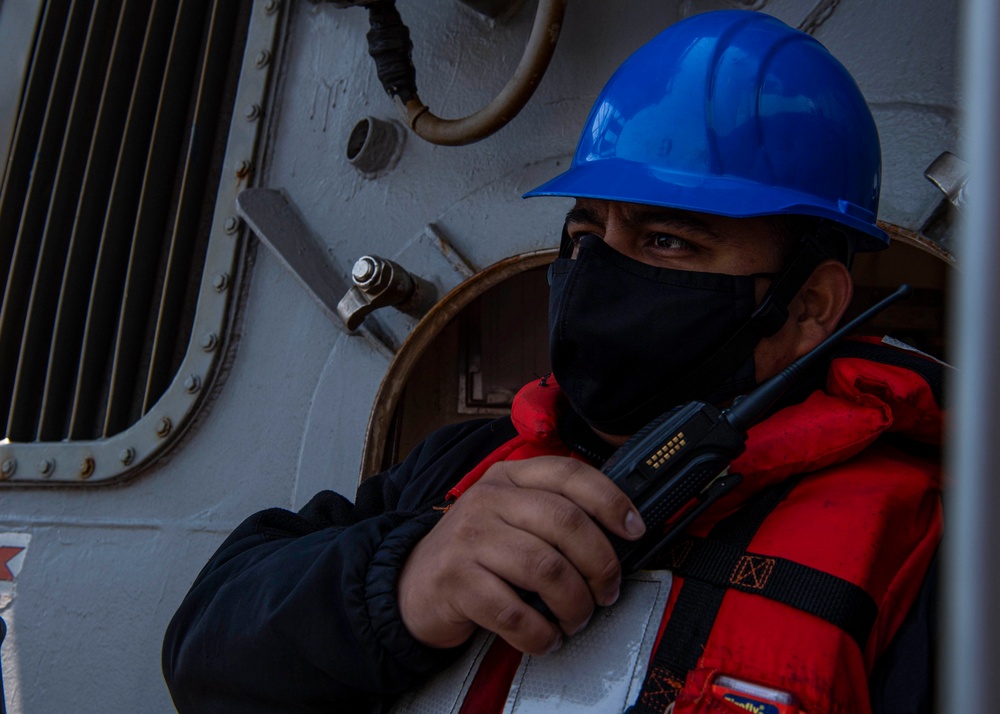 Gridley conducts a replenishment-at-sea with the Military Sealift Command fleet replenishment oiler USNS Rappahannock (T-AO 204)