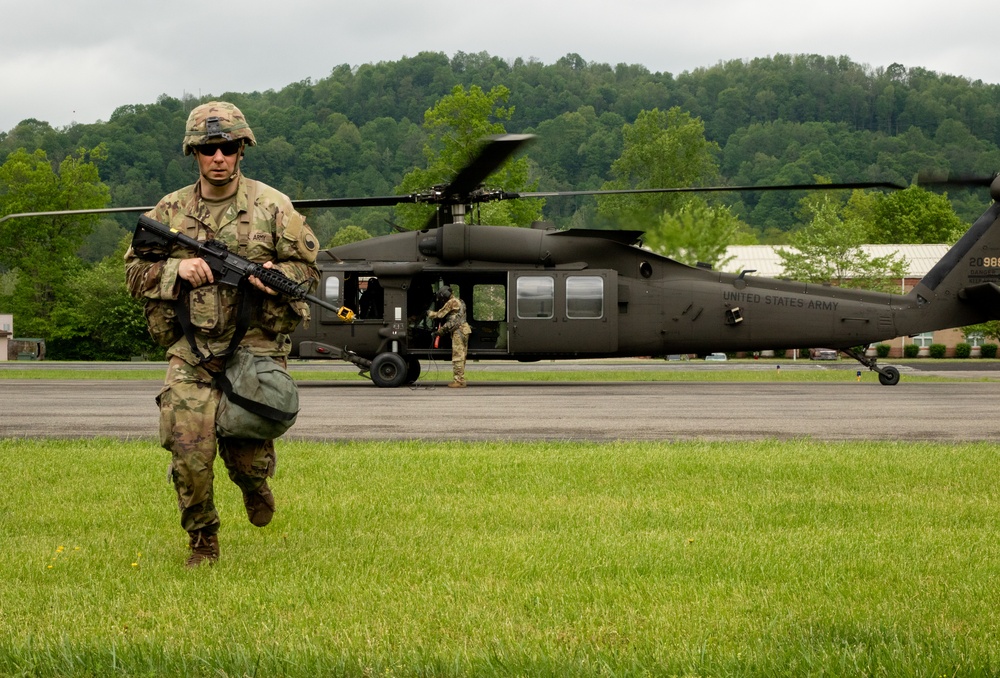 Soldiers compete in the National Guard Bureau Region 2 Best Warrior Competition