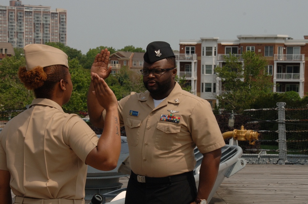 Naval Museum hosts a reenlistment ceremony