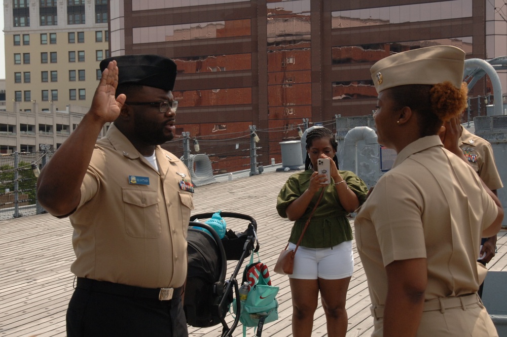 Naval Museum hosts a reenlistment ceremony