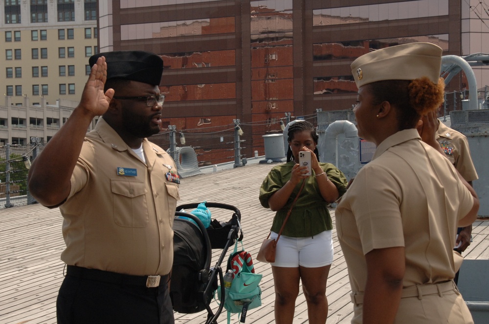 Naval Museum hosts a reenlistment ceremony