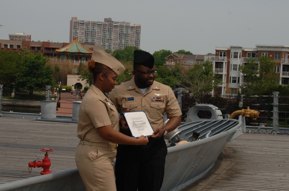 Naval Museum hosts a reenlistment ceremony