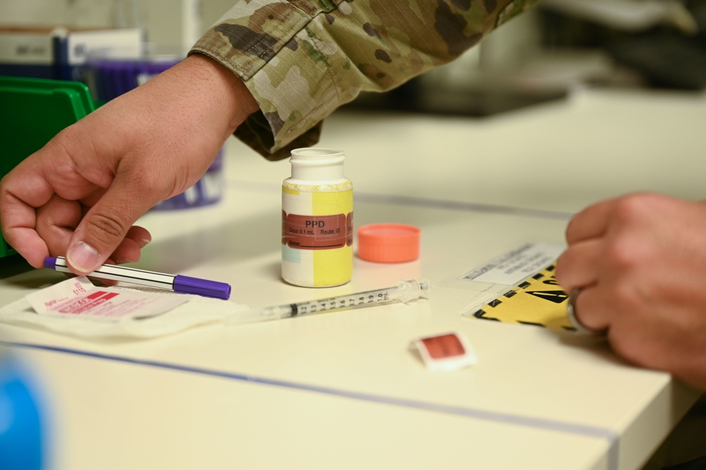 377th MDG immunization clinic ensures medical readiness