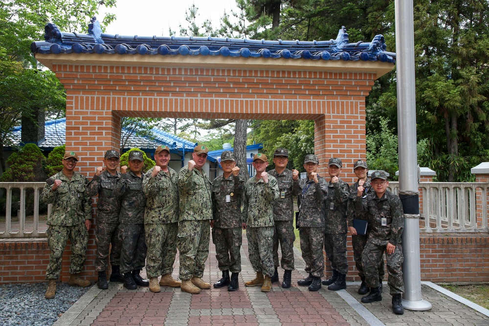 Rear Adm. Shin Hyung-sik's Visit