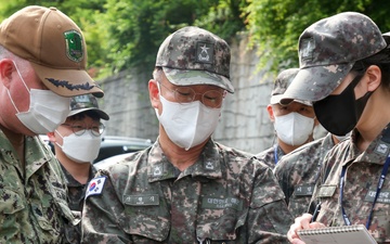 Rear Adm. Shin Hyung-sik's Visit