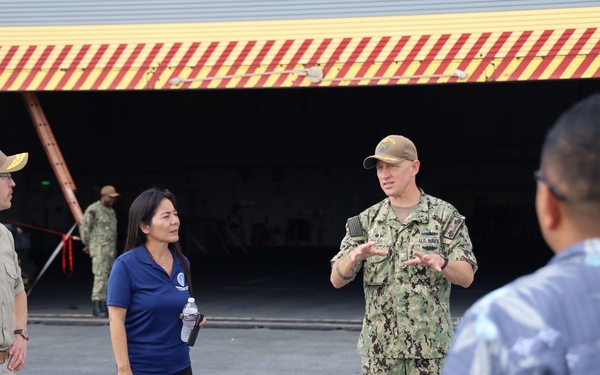 USS Miguel Keith hosts distinguished visitors in Saipan