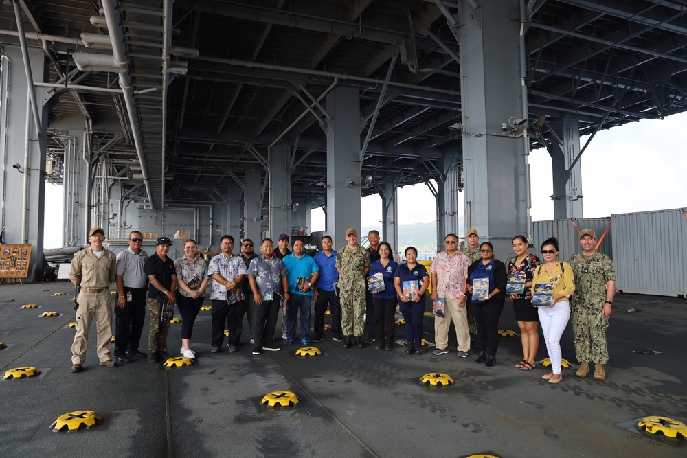 USS Miguel Keith hosts distinguished visitors in Saipan