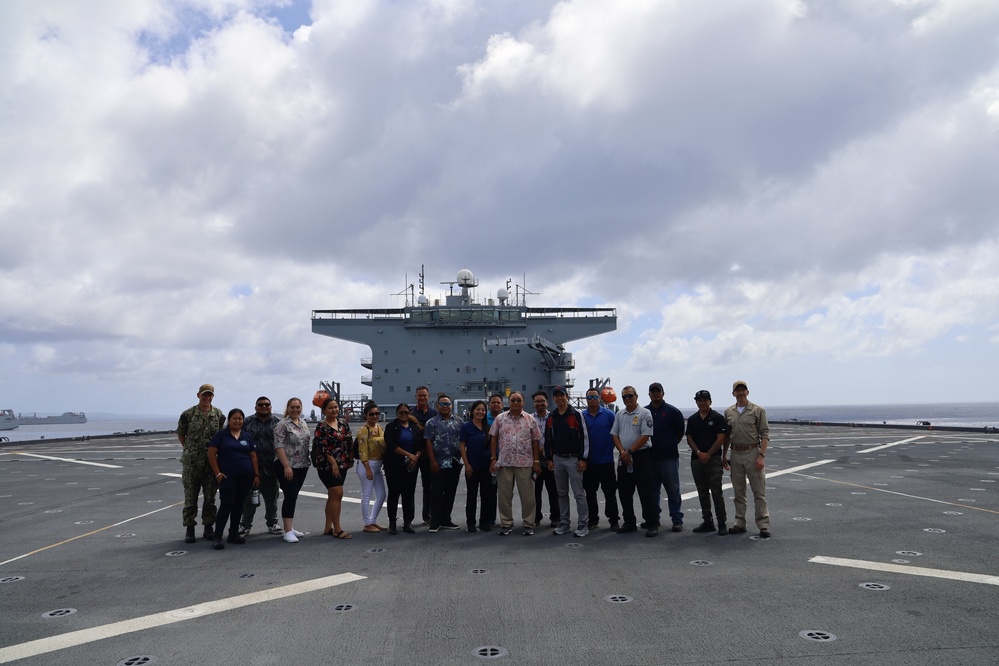 USS Miguel Keith hosts distinguished visitors in Saipan