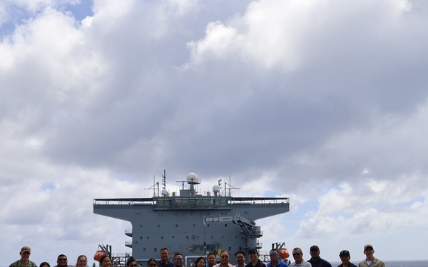 USS Miguel Keith hosts distinguished visitors in Saipan