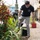31st MEU volunteers for town beautification with locals