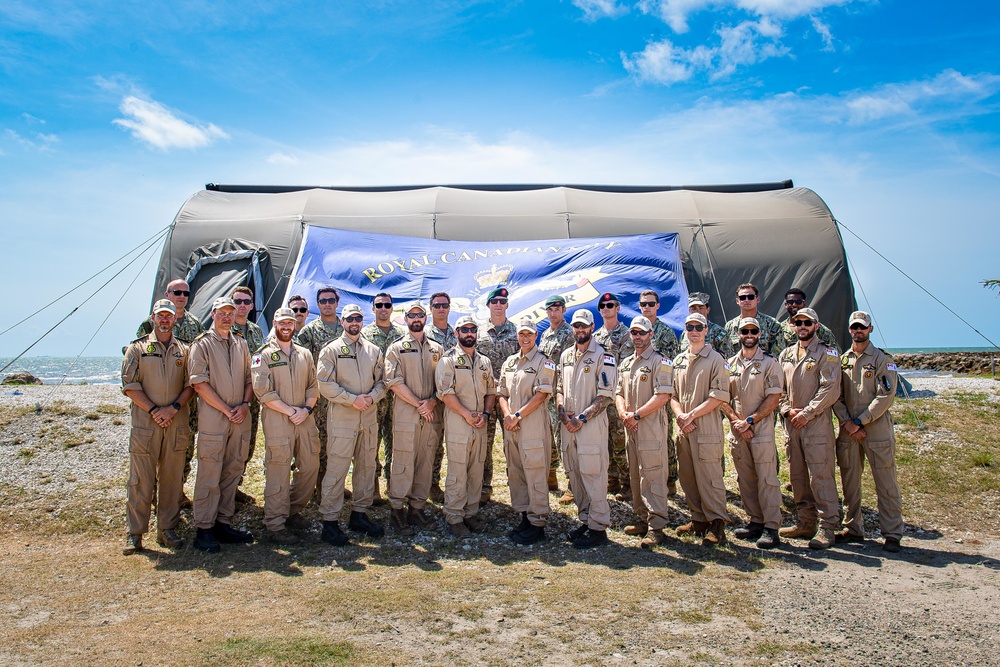 Exercise TRADEWINDS 2022 - Canadian Clearance Divers Group Photo