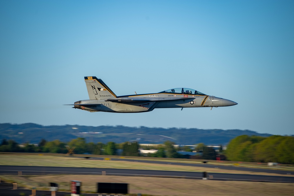 2022 Oregon International Airshow All-Female Lineup