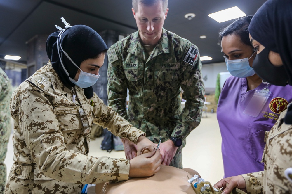 ND 22: ERSS 27 and Bahrain Defense Force Royal Medical Team exchange